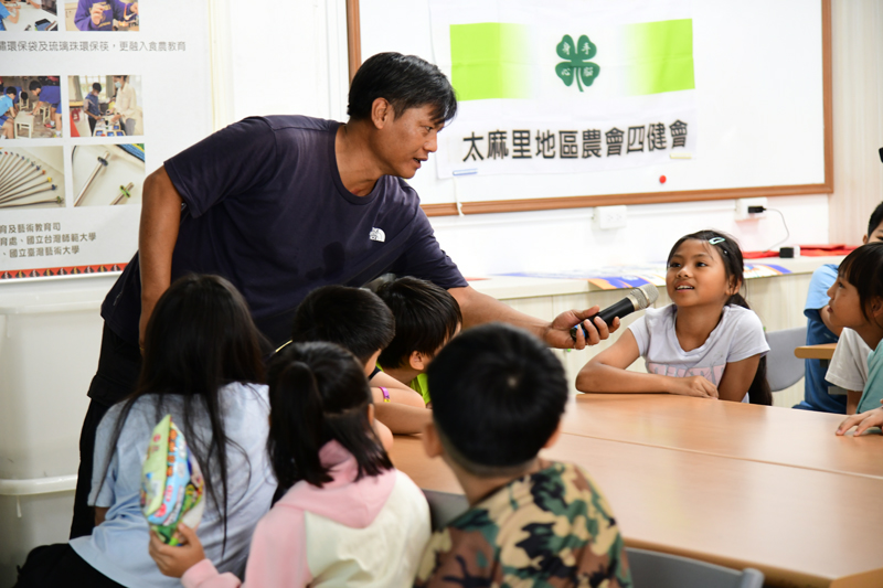 講師與學生互動及交流