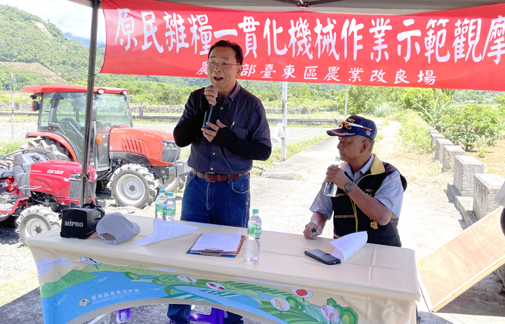 小米省工栽培有一套 本場舉辦原民雜糧一貫化機械作業示範觀摩會