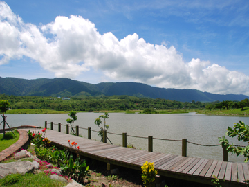 大波池湖邊遠景