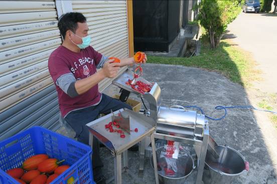 Gac aril separation machinery Gac aril separation machinery