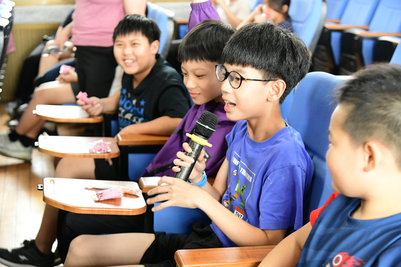 學生分享品嘗洛神蜜餞的心得 學生分享品嘗洛神蜜餞的心得