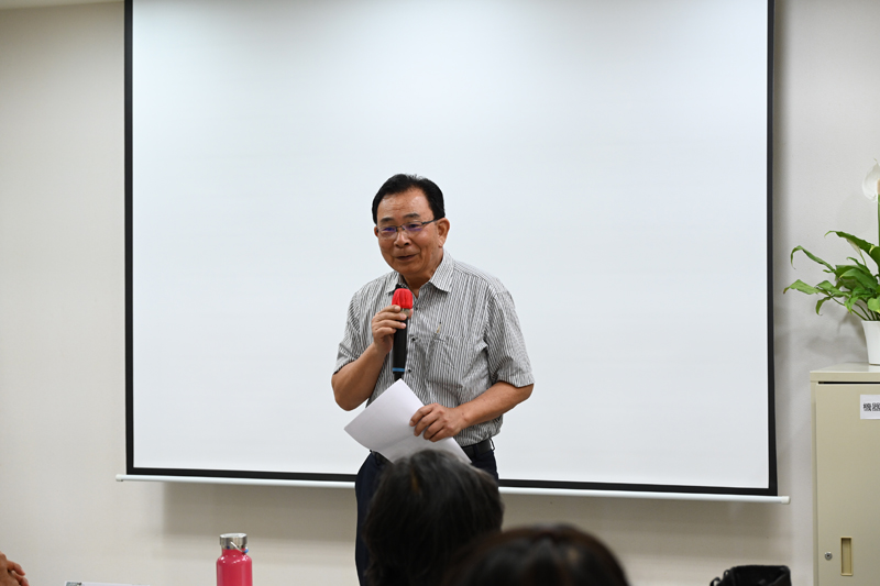 陳信言場長開訓時勉勵學員積極學習