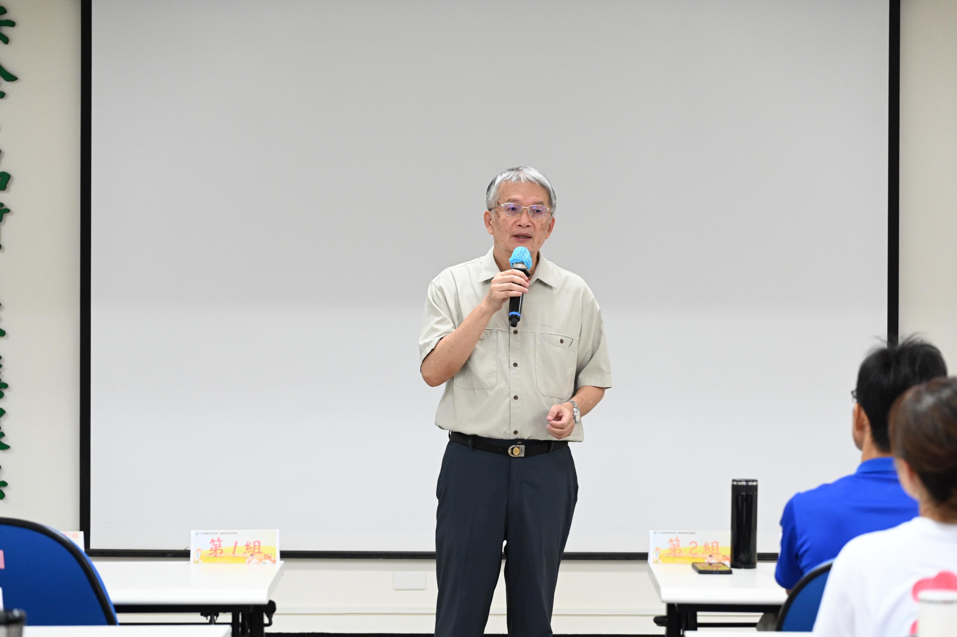 盧柏松副場長主持開訓