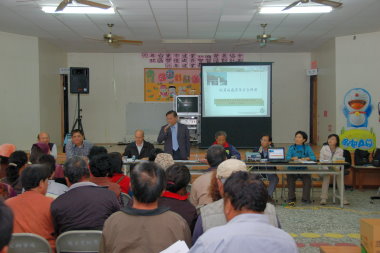 本場黃場長率植物保護及推廣有關人員參加臺東市杭菊產銷班第五班班會。