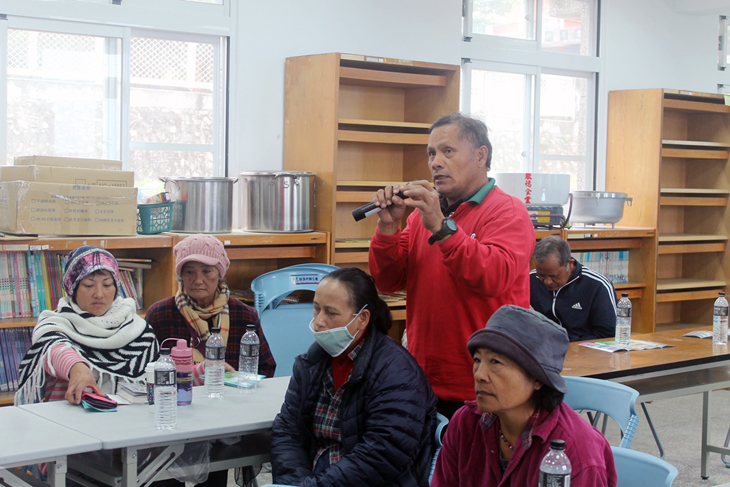 與會農友詢問申請有機及友善耕作流程