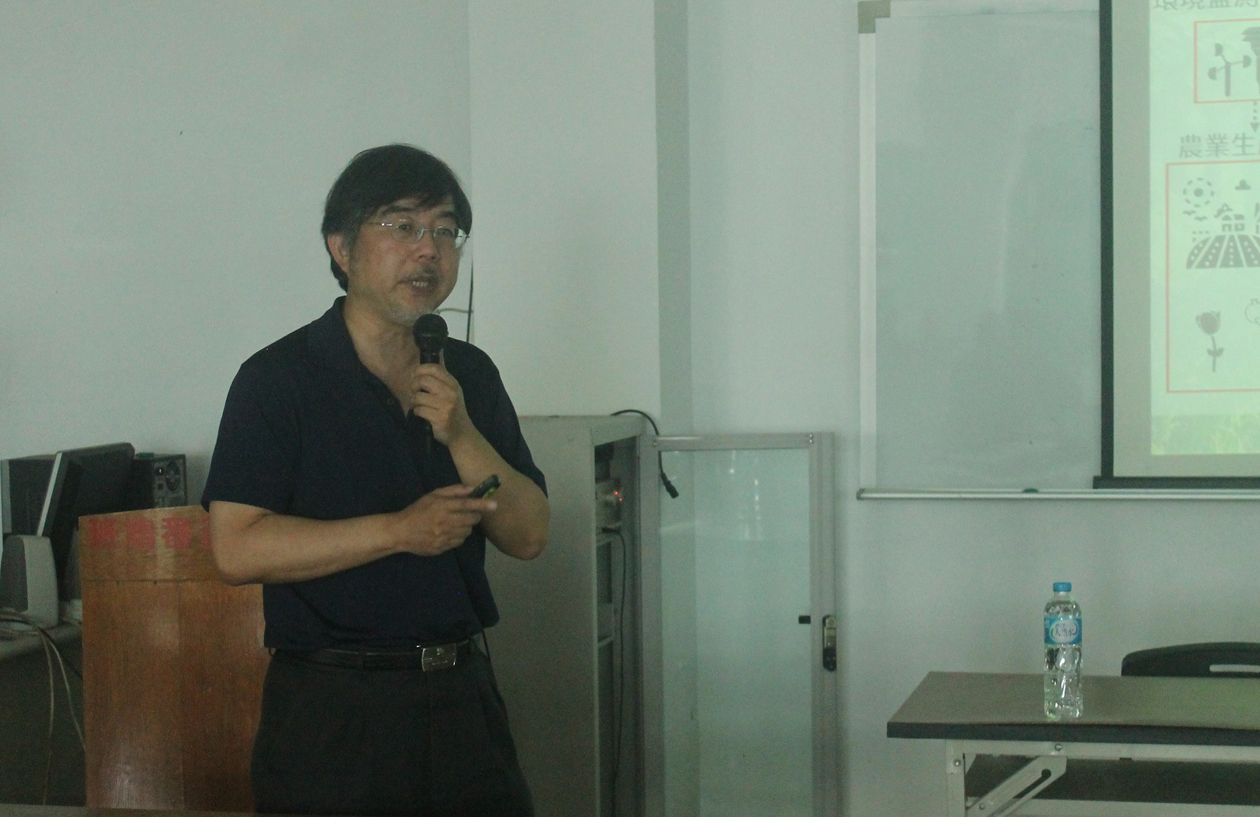 國立宜蘭大學張明毅講師介紹番荔枝果園焚風預警自動灑水降溫系統