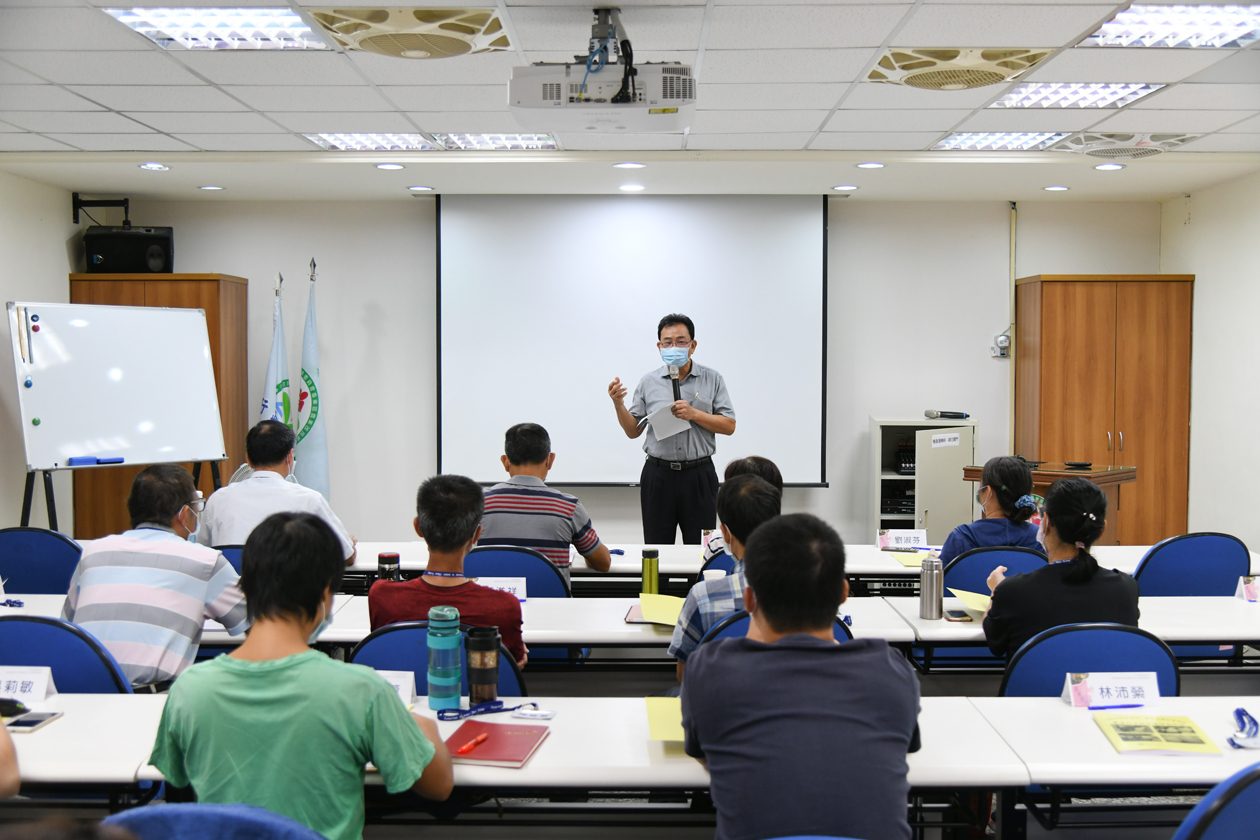 陳信言場長主持開訓