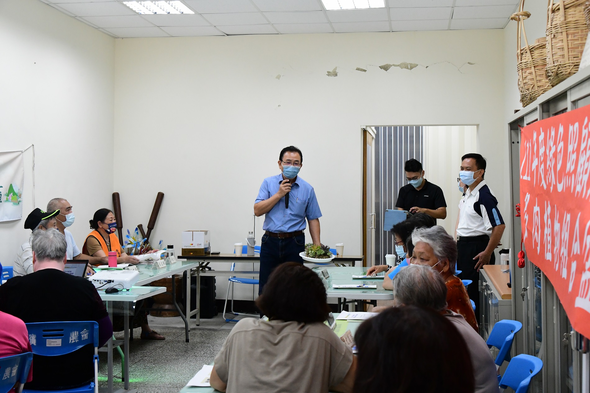 陳場長主持開訓 陳場長主持開訓