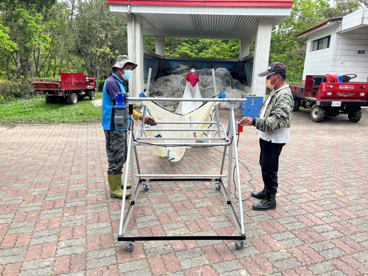 防猴網捲收機械