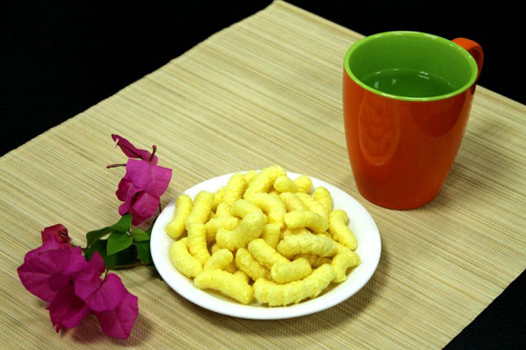 以米穀薑黃複合原料研發之休閒食品