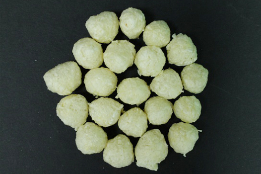 小米擠壓膨化休閒食品-脆小米球