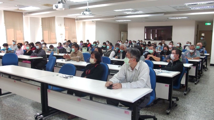 Fig. 2. A large number of growers attended the event. Fig. 2. A large number of growers attended the event.